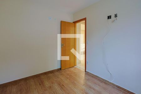 Quarto 1 de apartamento à venda com 2 quartos, 60m² em Cabral, Contagem