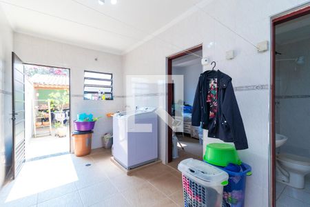 Casa à venda com 250m², 3 quartos e 4 vagasÁrea de Serviço