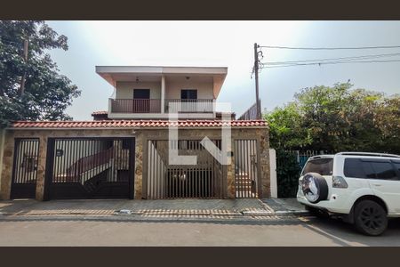 Casa à venda com 250m², 3 quartos e 4 vagasFachada