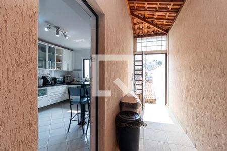 Casa à venda com 250m², 3 quartos e 4 vagasCorredor Lateral