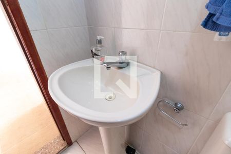 Casa à venda com 250m², 3 quartos e 4 vagasBanheiro de Serviço