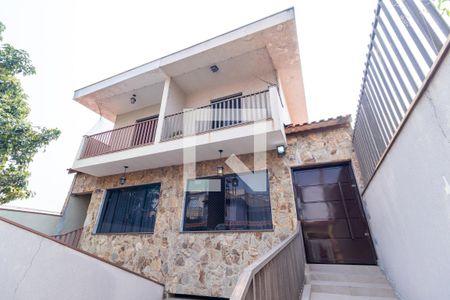 Casa à venda com 250m², 3 quartos e 4 vagasFachada
