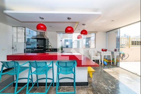 Apartamento à venda com 200m², 3 quartos e 2 vagas Apartamento à venda com 200m², 3 quartos e 2 vagasVaranda gourmet