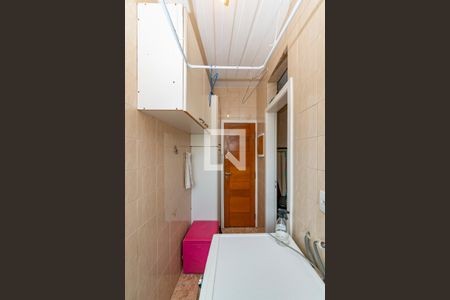 Apartamento à venda com 200m², 3 quartos e 2 vagas Apartamento à venda com 200m², 3 quartos e 2 vagasÁrea de Serviço