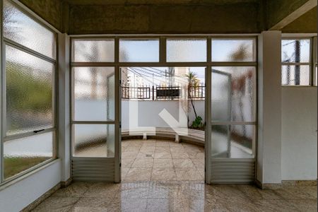 Apartamento à venda com 200m², 3 quartos e 2 vagas Apartamento à venda com 200m², 3 quartos e 2 vagasÁrea comum