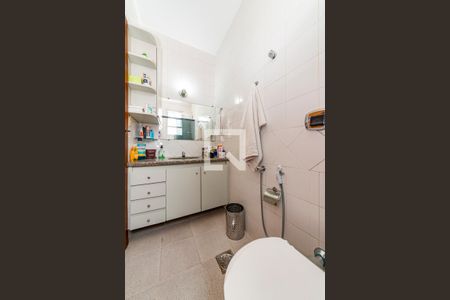 Apartamento à venda com 200m², 3 quartos e 2 vagas Apartamento à venda com 200m², 3 quartos e 2 vagasBanheiro da Suíte