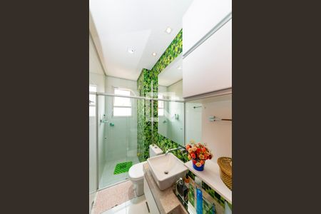 Apartamento à venda com 200m², 3 quartos e 2 vagas Apartamento à venda com 200m², 3 quartos e 2 vagasBanheiro Social