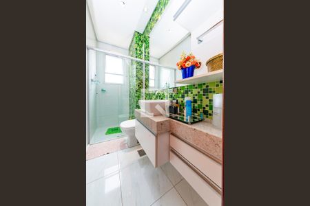 Apartamento à venda com 200m², 3 quartos e 2 vagas Apartamento à venda com 200m², 3 quartos e 2 vagasBanheiro Social