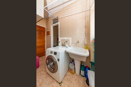 Apartamento à venda com 200m², 3 quartos e 2 vagas Apartamento à venda com 200m², 3 quartos e 2 vagasÁrea de Serviço