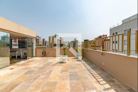 Apartamento à venda com 200m², 3 quartos e 2 vagas Apartamento à venda com 200m², 3 quartos e 2 vagasVaranda