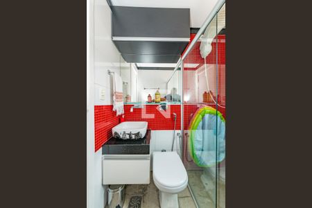 Apartamento à venda com 200m², 3 quartos e 2 vagas Apartamento à venda com 200m², 3 quartos e 2 vagasBanheiro Social 2