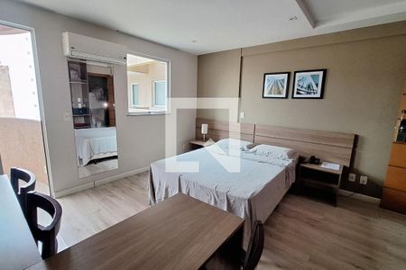 Casa para alugar com 1 quarto, 30m² em Centro, Duque de Caxias