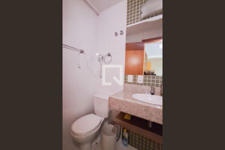 Casa para alugar com 30m², 1 quarto e sem vaga Casa para alugar com 30m², 1 quarto e sem vagaBanheiro