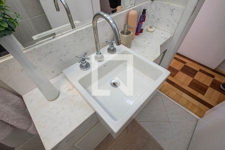 Apartamento à venda com 154m², 3 quartos e 1 vaga Apartamento à venda com 154m², 3 quartos e 1 vagaBanheiro