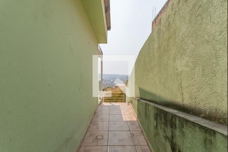 Casa à venda com 131m², 2 quartos e 3 vagasCorredor Lateral