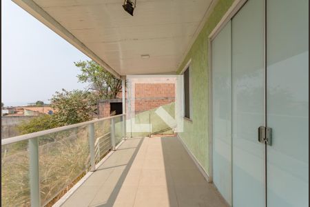 Casa à venda com 131m², 2 quartos e 3 vagasVaranda