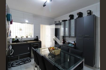 Casa à venda com 200m², 3 quartos e 3 vagasCozinha