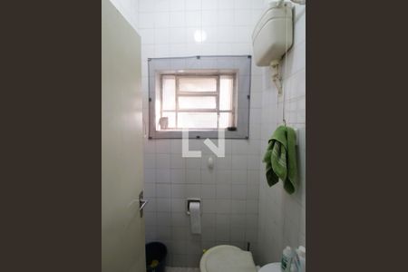 Casa à venda com 200m², 3 quartos e 3 vagasBanheiro da garagem