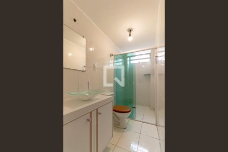 Banheiro de apartamento para alugar com 2 quartos, 75m² em Vila Olímpia, São Paulo