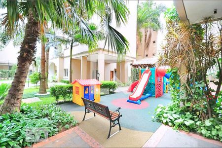 Apartamento à venda com 97m², 2 quartos e 2 vagasÁrea comum - Playground