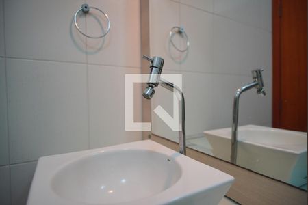 Casa à venda com 218m², 3 quartos e 2 vagasBanheiro Corredor - Torneira