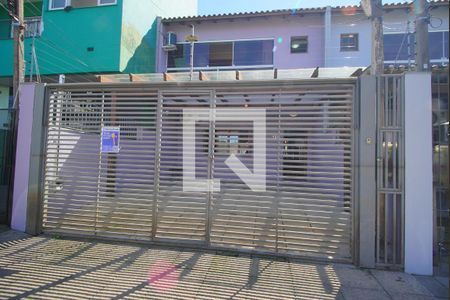 Casa à venda com 218m², 3 quartos e 2 vagasFachada