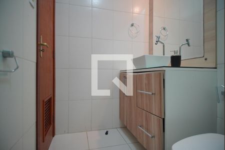 Casa à venda com 218m², 3 quartos e 2 vagasBanheiro Corredor