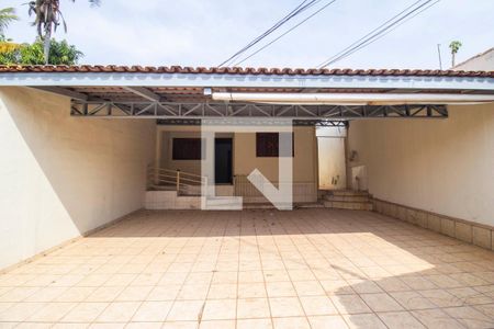 Casa para alugar com 200m², 3 quartos e sem vaga Casa para alugar com 200m², 3 quartos e sem vagaQuintal