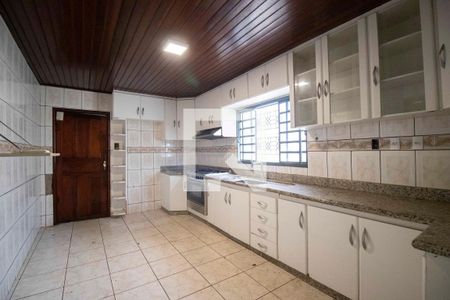 Casa para alugar com 200m², 3 quartos e sem vaga Casa para alugar com 200m², 3 quartos e sem vagaCozinha