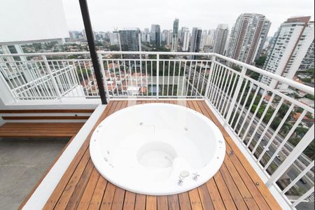 Apartamento à venda com 133m², 2 quartos e 2 vagasDeck - Banheira