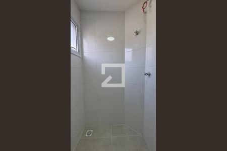 Banheiro da suíte de apartamento à venda com 2 quartos, 67m² em Vila Humaitá, Santo André
