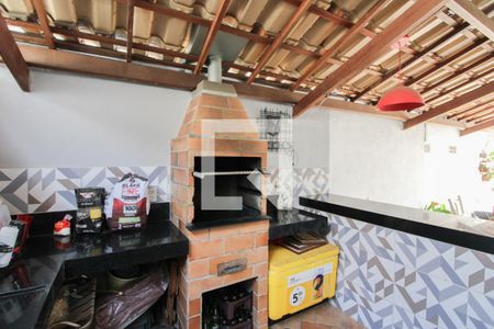 Casa à venda com 180m², 3 quartos e 2 vagasEspaço Gourmet