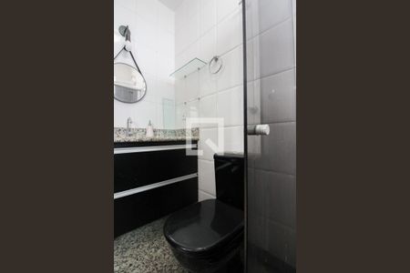 Casa à venda com 180m², 3 quartos e 2 vagasBanheiro da Suíte