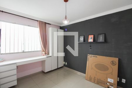 Suite de casa à venda com 3 quartos, 180m² em Itapoã, Belo Horizonte
