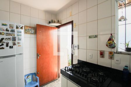 Casa à venda com 180m², 3 quartos e 2 vagasCozinha