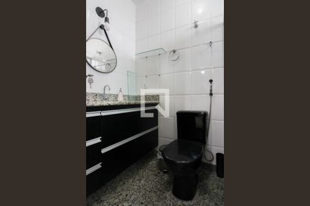 Casa à venda com 180m², 3 quartos e 2 vagasBanheiro da Suíte