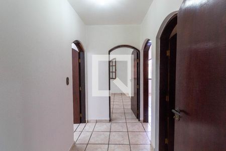 Casa para alugar com 250m², 5 quartos e 4 vagasCorredor