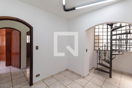 Casa para alugar com 250m², 5 quartos e 4 vagasEscritório