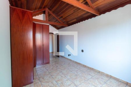 Casa para alugar com 250m², 5 quartos e 4 vagasQuarto Suíte