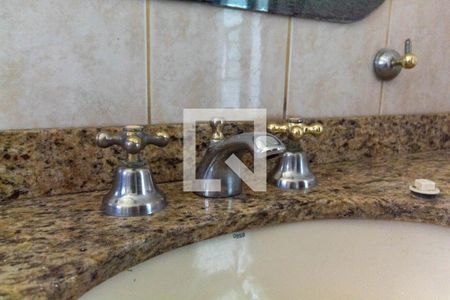 Casa para alugar com 250m², 5 quartos e 4 vagasBanheiro 2