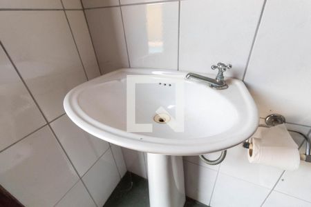 Casa para alugar com 250m², 5 quartos e 4 vagasBanheiro 4