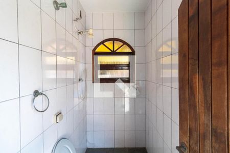 Casa para alugar com 250m², 5 quartos e 4 vagasBanheiro 4