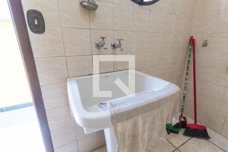 Casa para alugar com 250m², 5 quartos e 4 vagasLavanderia