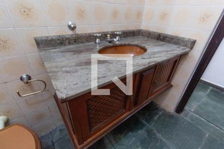 Casa para alugar com 250m², 5 quartos e 4 vagasBanheiro 3