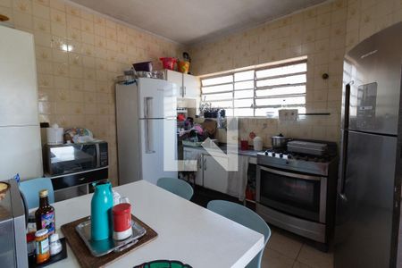 Casa à venda com 195m², 3 quartos e 2 vagasCozinha