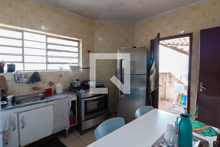 Casa à venda com 195m², 3 quartos e 2 vagasCozinha