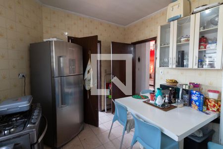 Casa à venda com 195m², 3 quartos e 2 vagasCozinha