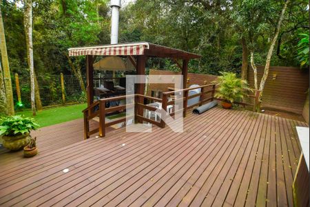 Casa de condomínio para alugar com 207m², 3 quartos e 2 vagasQuintal