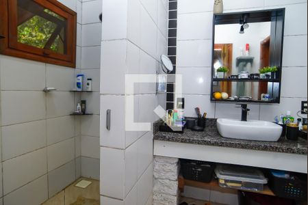 Casa de condomínio para alugar com 207m², 3 quartos e 2 vagasBanheiro da Suíte