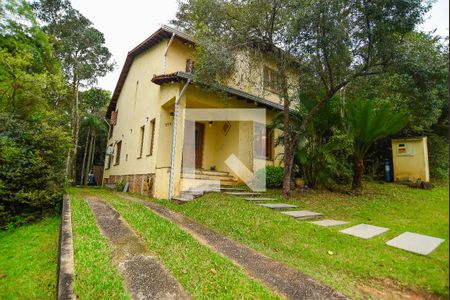 Casa de condomínio para alugar com 207m², 3 quartos e 2 vagasFachada